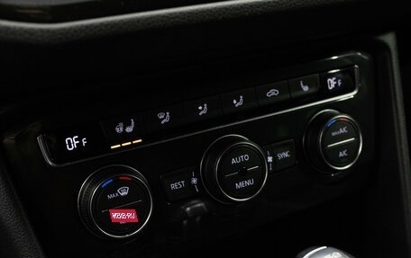 Volkswagen Tiguan II, 2018 год, 2 099 000 рублей, 23 фотография