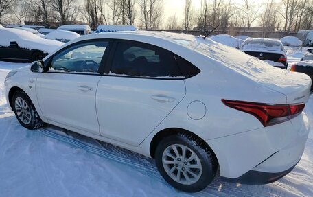 Hyundai Solaris II рестайлинг, 2021 год, 1 499 000 рублей, 10 фотография