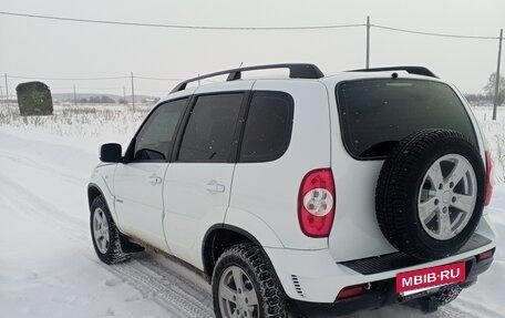 Chevrolet Niva I рестайлинг, 2013 год, 550 000 рублей, 3 фотография