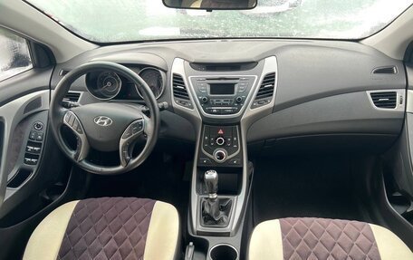 Hyundai Elantra V, 2015 год, 985 000 рублей, 3 фотография