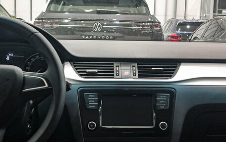 Skoda Rapid I, 2018 год, 1 050 000 рублей, 19 фотография