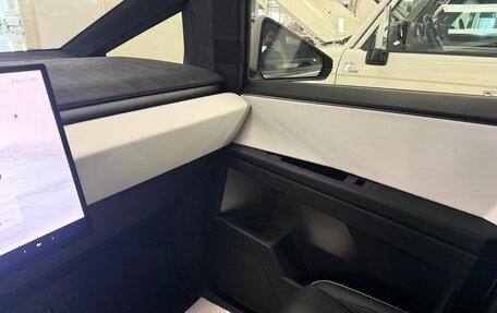 Tesla Cybertruck, 2024 год, 19 200 000 рублей, 10 фотография