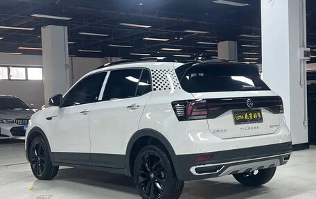 Volkswagen T-Cross I, 2022 год, 1 680 213 рублей, 3 фотография