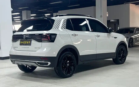 Volkswagen T-Cross I, 2022 год, 1 680 213 рублей, 5 фотография