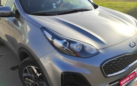 KIA Sportage IV рестайлинг, 2020 год, 2 320 000 рублей, 8 фотография