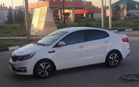 KIA Rio III рестайлинг, 2016 год, 850 000 рублей, 5 фотография