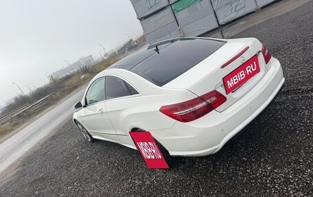 Mercedes-Benz E-Класс, 2011 год, 1 250 000 рублей, 2 фотография