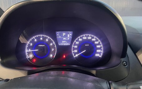 Hyundai Solaris II рестайлинг, 2011 год, 620 000 рублей, 7 фотография