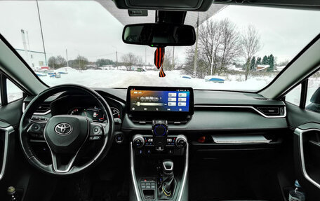 Toyota RAV4, 2022 год, 3 200 000 рублей, 6 фотография