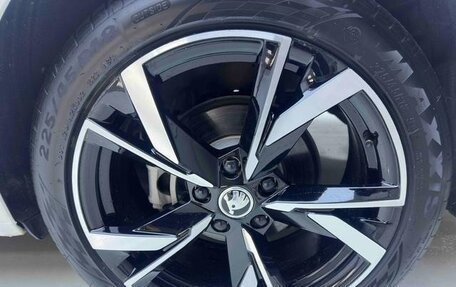 Skoda Octavia IV, 2022 год, 2 500 000 рублей, 22 фотография