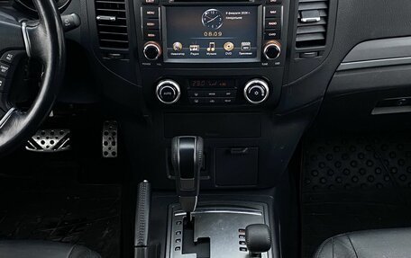 Mitsubishi Pajero IV, 2013 год, 2 369 000 рублей, 13 фотография