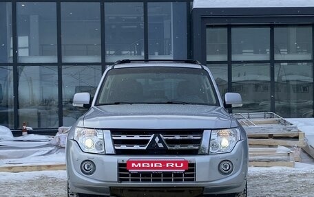 Mitsubishi Pajero IV, 2013 год, 2 369 000 рублей, 2 фотография