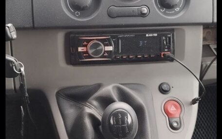 Renault Kangoo II рестайлинг, 2008 год, 730 000 рублей, 3 фотография