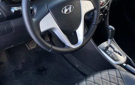 Hyundai Solaris II рестайлинг, 2013 год, 655 000 рублей, 7 фотография