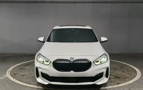 BMW 1 серия, 2020 год, 2 000 000 рублей, 1 фотография