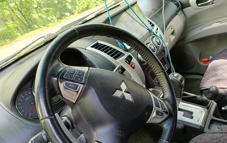 Mitsubishi Pajero Sport II рестайлинг, 2012 год, 1 950 000 рублей, 10 фотография