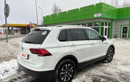 Volkswagen Tiguan II, 2019 год, 2 195 000 рублей, 3 фотография