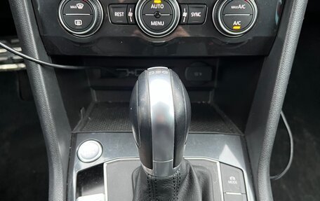 Volkswagen Tiguan II, 2019 год, 2 195 000 рублей, 9 фотография