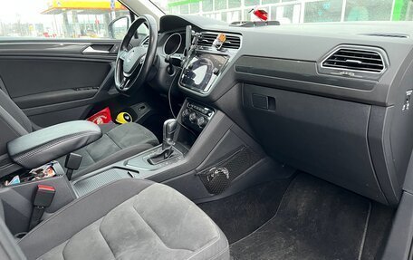 Volkswagen Tiguan II, 2019 год, 2 195 000 рублей, 10 фотография