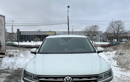 Volkswagen Tiguan II, 2019 год, 2 195 000 рублей, 5 фотография