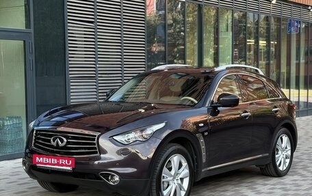 Infiniti QX70, 2014 год, 3 990 000 рублей, 3 фотография