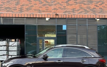 Infiniti QX70, 2014 год, 3 990 000 рублей, 6 фотография