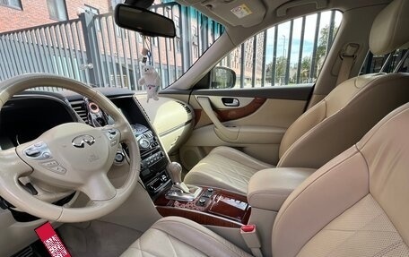 Infiniti QX70, 2014 год, 3 990 000 рублей, 21 фотография