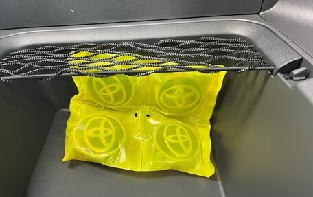 Toyota RAV4, 2026 год, 4 750 000 рублей, 24 фотография