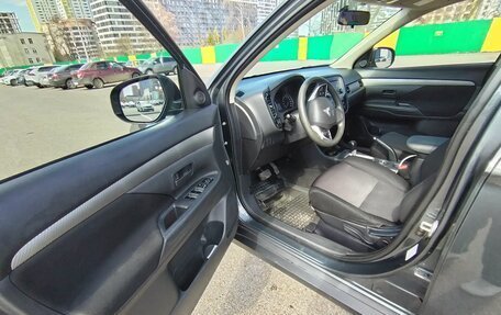 Mitsubishi Outlander III рестайлинг 3, 2014 год, 1 250 000 рублей, 7 фотография