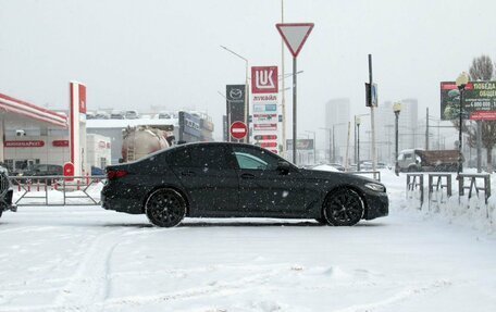 BMW 5 серия, 2021 год, 4 500 000 рублей, 4 фотография