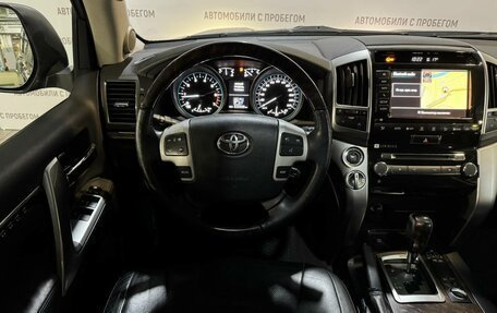 Toyota Land Cruiser 200, 2013 год, 3 779 000 рублей, 11 фотография