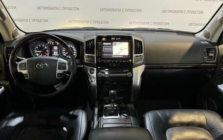 Toyota Land Cruiser 200, 2013 год, 3 779 000 рублей, 10 фотография