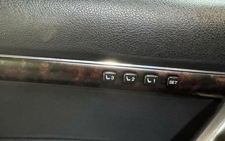 Toyota Land Cruiser 200, 2013 год, 3 779 000 рублей, 24 фотография