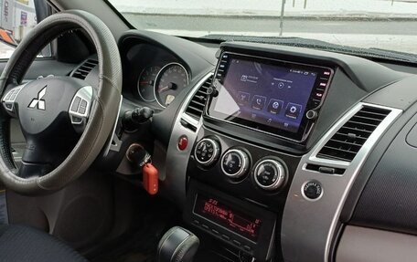 Mitsubishi Pajero Sport II рестайлинг, 2014 год, 2 050 000 рублей, 9 фотография