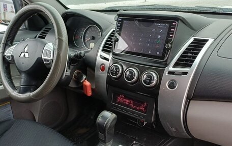 Mitsubishi Pajero Sport II рестайлинг, 2014 год, 2 050 000 рублей, 8 фотография