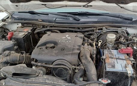 Mitsubishi Pajero Sport II рестайлинг, 2014 год, 2 050 000 рублей, 11 фотография