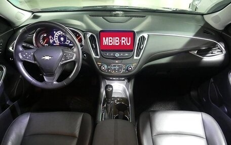 Chevrolet Malibu IX, 2022 год, 1 740 000 рублей, 6 фотография