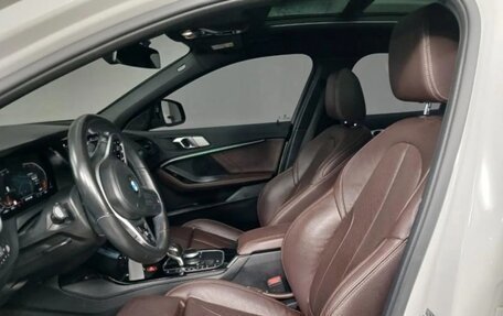 BMW 1 серия, 2020 год, 2 000 000 рублей, 6 фотография