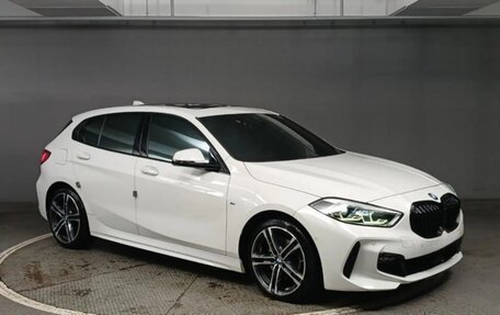 BMW 1 серия, 2020 год, 2 000 000 рублей, 5 фотография