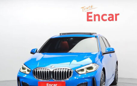 BMW 1 серия, 2021 год, 2 740 000 рублей, 3 фотография