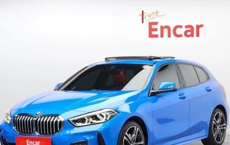 BMW 1 серия, 2021 год, 2 740 000 рублей, 1 фотография