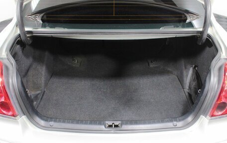 Toyota Avensis III рестайлинг, 2004 год, 545 000 рублей, 18 фотография