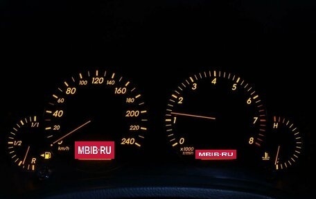 Toyota Avensis III рестайлинг, 2004 год, 545 000 рублей, 12 фотография