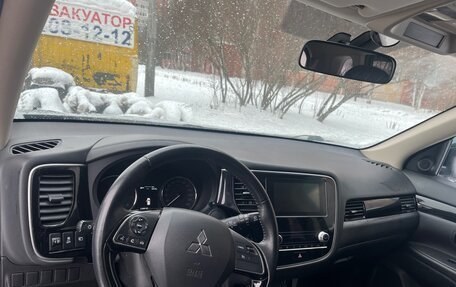 Mitsubishi Outlander III рестайлинг 3, 2021 год, 1 998 000 рублей, 5 фотография