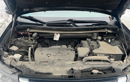 Mitsubishi Outlander III рестайлинг 3, 2021 год, 1 998 000 рублей, 6 фотография