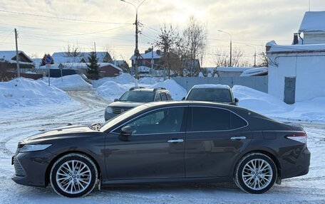 Toyota Camry, 2020 год, 2 800 000 рублей, 3 фотография
