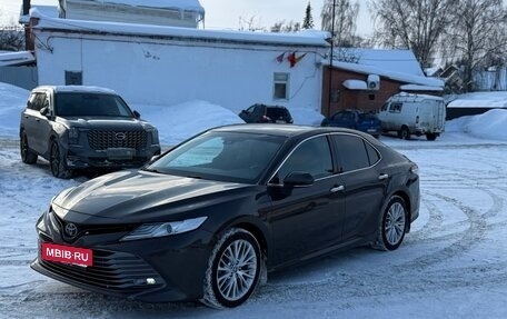 Toyota Camry, 2020 год, 2 800 000 рублей, 2 фотография