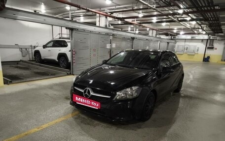 Mercedes-Benz A-Класс, 2016 год, 1 300 000 рублей, 2 фотография