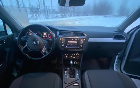 Volkswagen Tiguan II, 2017 год, 2 150 000 рублей, 11 фотография