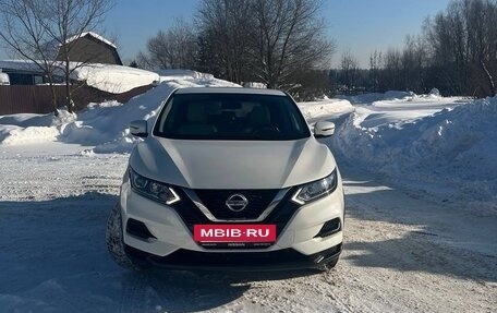 Nissan Qashqai, 2020 год, 2 380 000 рублей, 2 фотография